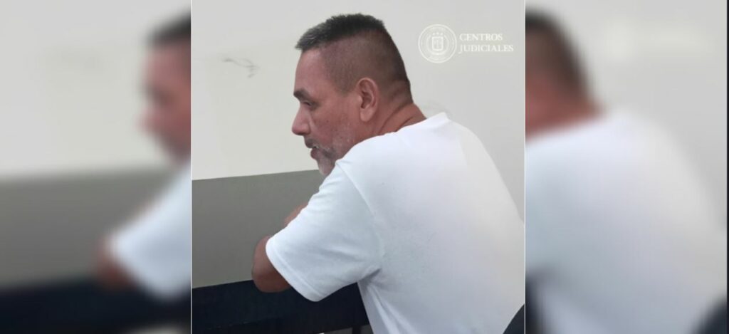 Ordenan detención para árbitro de fútbol acusado de acosar a un niño y por pornografía