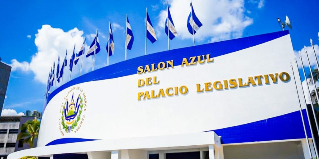Empleados de la Asamblea Legislativa tienen hasta el 30 de agosto para entregar antecedentes