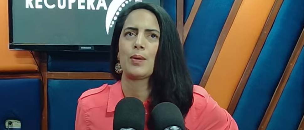 Diputada Claudia Ortiz dice que VAMOS es el «único partido que escucha a los salvadoreños»