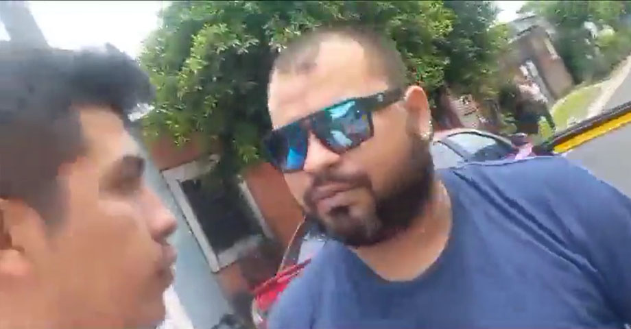 Intolerancia | Taxista y conductor particular resuelven sus diferencias a golpes