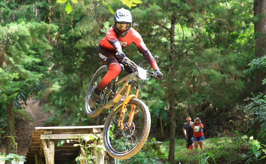 José Peña revalidó el título en el Campeonato Nacional de Downhill
