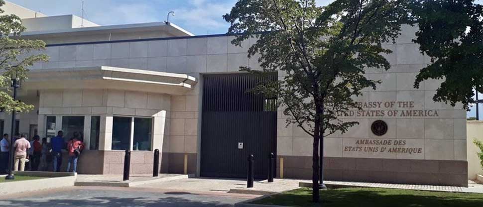 Embajada de Estados Unidos en Haití cierra instalaciones por unas horas tras escucharse tiros en la zona