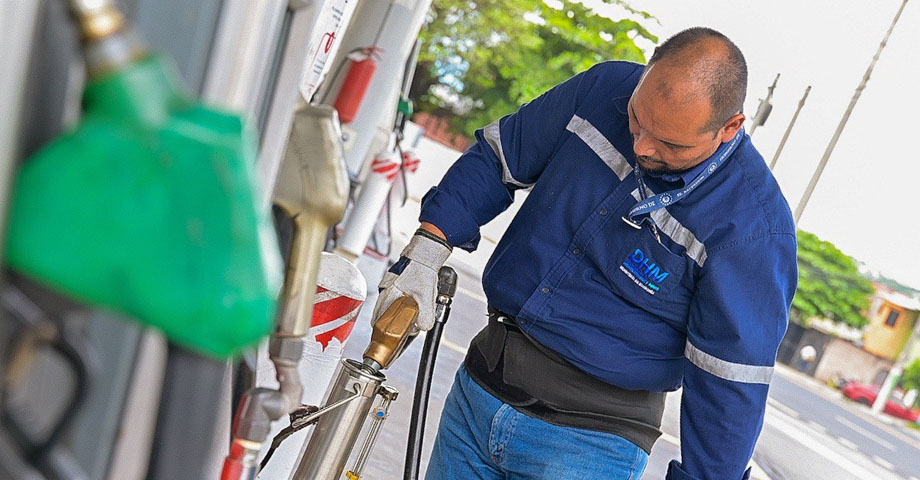 Autoridades continúan verificando que gasolineras brinden combustibles de calidad y cantidad exacta