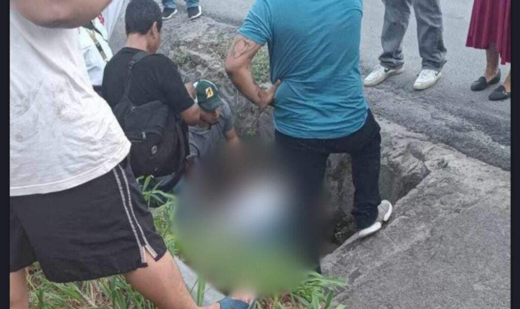 Hombre cae de un microbús en carretera a Quezaltepeque: «Iba colgado en la puerta»
