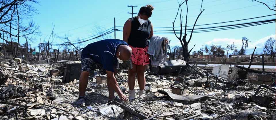 Calculan al menos 1,100 desparecidos por incendios en Hawái