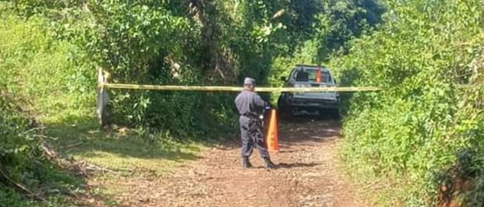 Conductor retrocede su vehículo y tropella a niño de dos años en Morazán; el menor murió