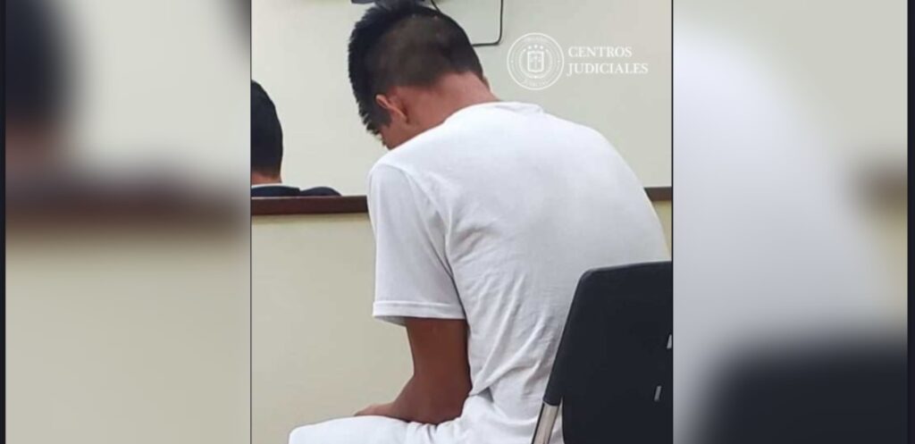 Sujeto admite violencia intrafamiliar y juzgado le ordena medidas de alejamiento a su pareja