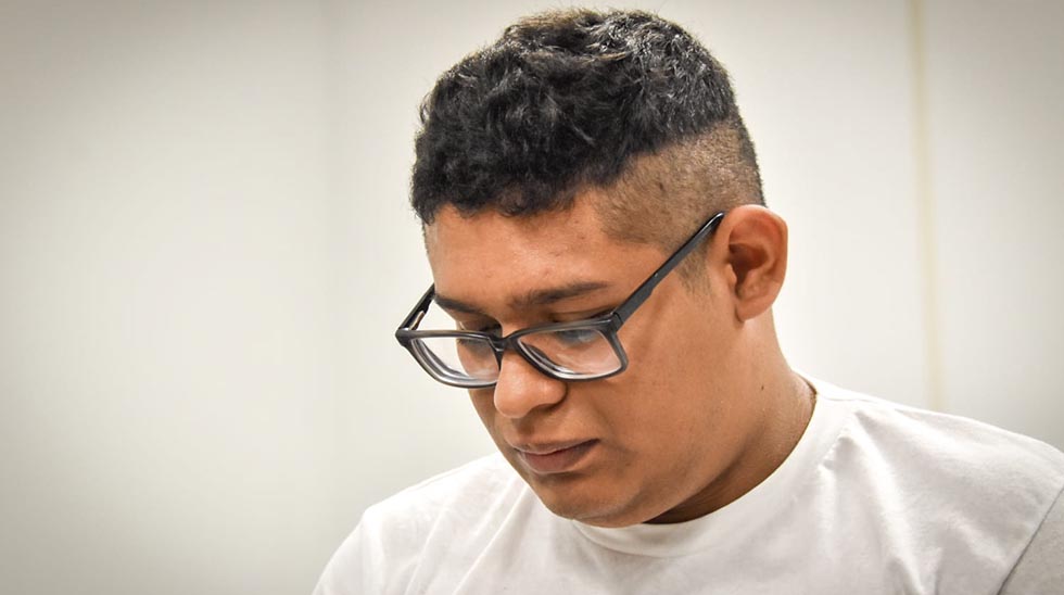 Prisión para policía por extorsionar a una persona con $10,000