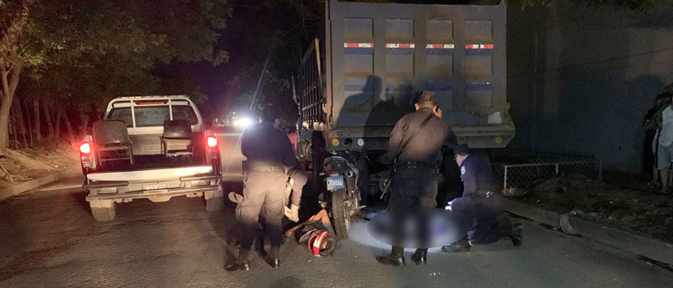 Choque entre motocicleta y camión deja un fallecido en San Miguel  