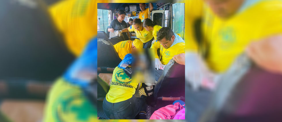 Adulto mayor muere tras complicaciones de salud dentro de una coaster