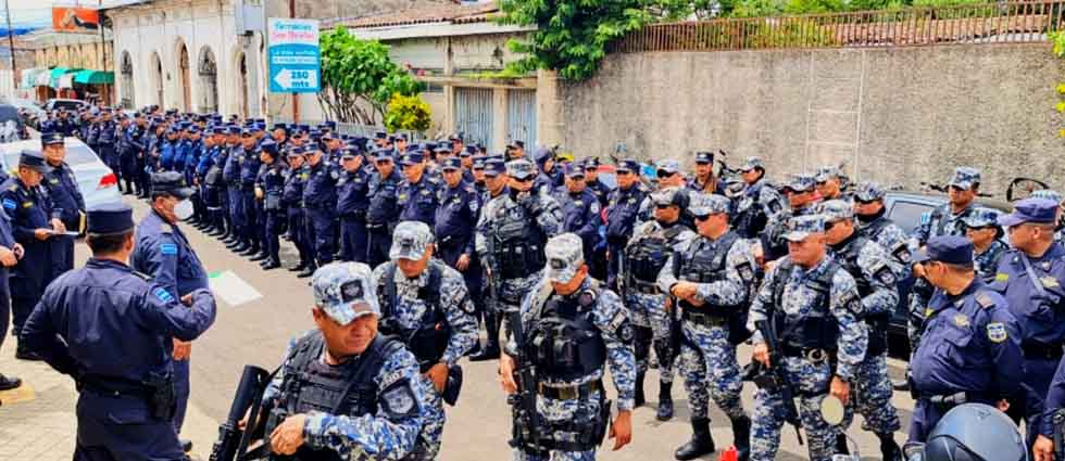 Más de 200 policías darán seguridad en el tradicional Día de los Farolitos en Ahuachapán