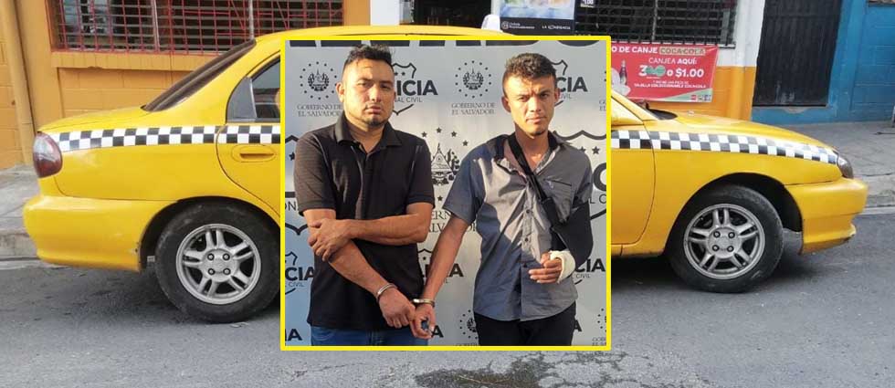 Capturan a sujetos que a bordo de un taxi asaltaron a una mujer