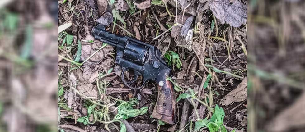 Hallan un revólver y cartuchos abandonados en Usulután