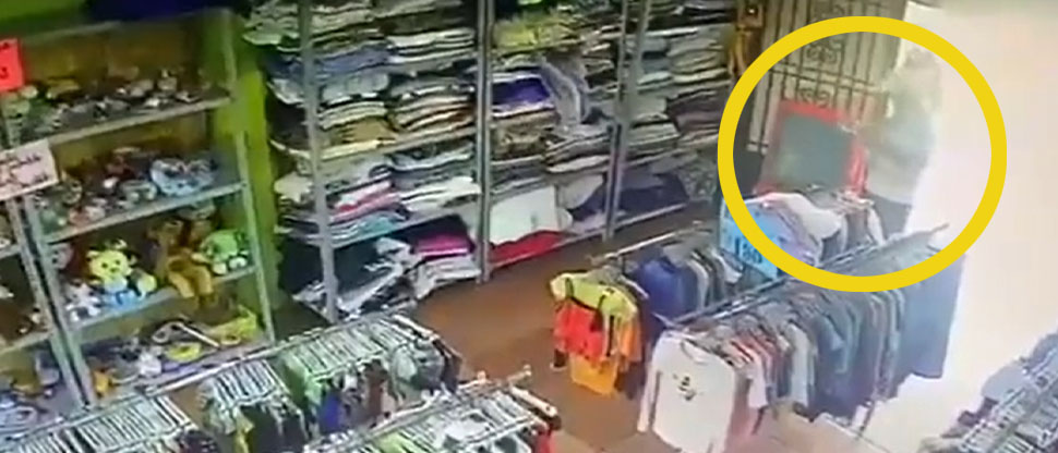 Captan a pareja que simuló ser clientes para robar más de $150 en bazar de Cara Sucia