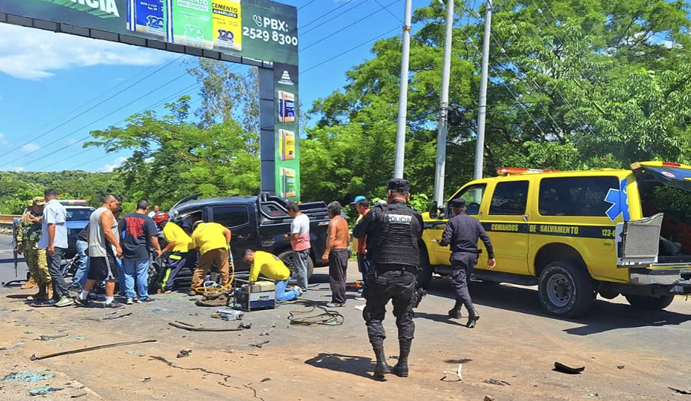 Conductor resulta gravemente herido tras choque en la carretera Troncal del Norte