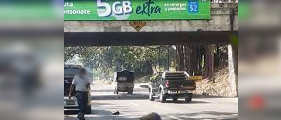 Busero se da a la fuga tras atropellar a un anciano en Colón, La Libertad