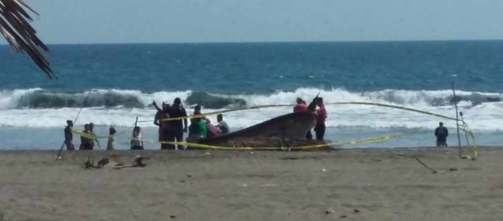 Una persona pierde la vida ahogada en playa Barra de Santiago