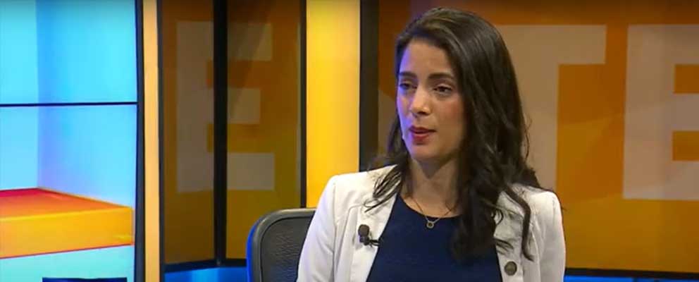 Diputada de VAMOS, Claudia Ortiz, no cree en encuesta de la UFG