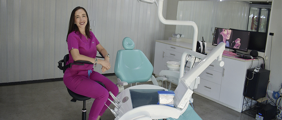 La sonrisa perfecta con ortodoncia rápida y sin dolor en The Tooth Boutique