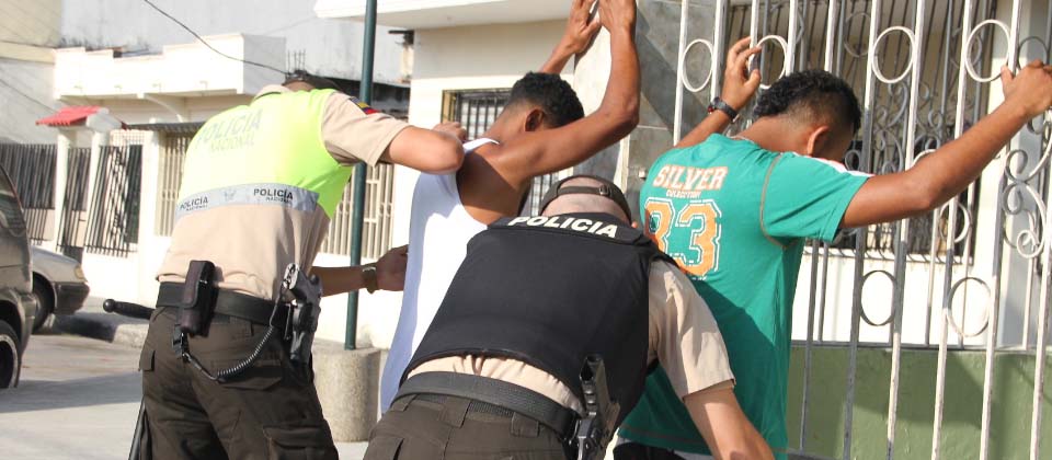 Ecuador anuncia clases virtuales en zonas con alta criminalidad