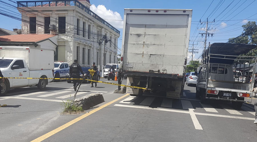 Persona fallece atropellada en cercanías de Hospital Rosales
