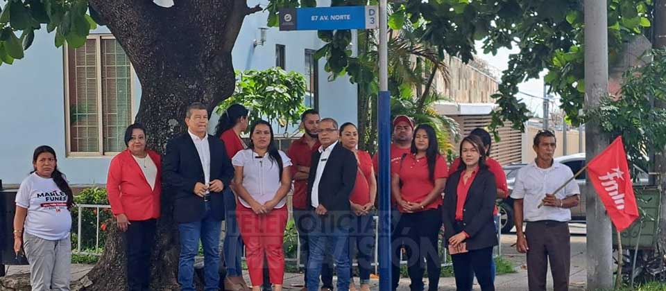 Sin público, FMLN llega a inscribir a candidatura de Marleni Funes y otros candidatos al TSE