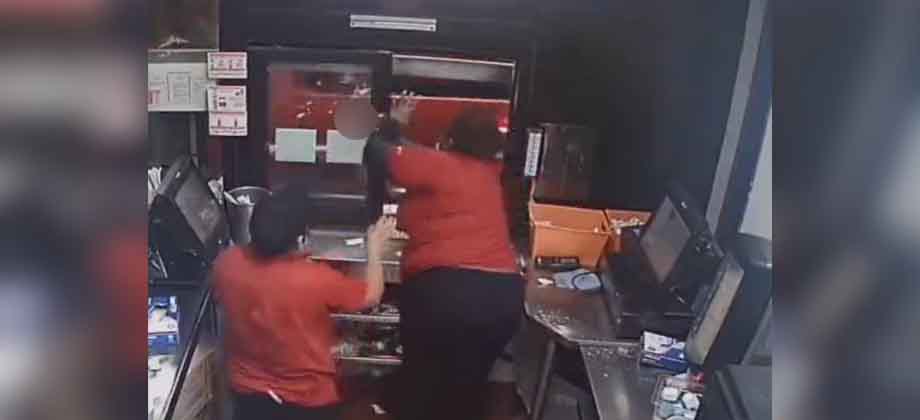 Empleada de restaurante en EEUU dispara a familia porque reclamaron papas que faltaban a su orden