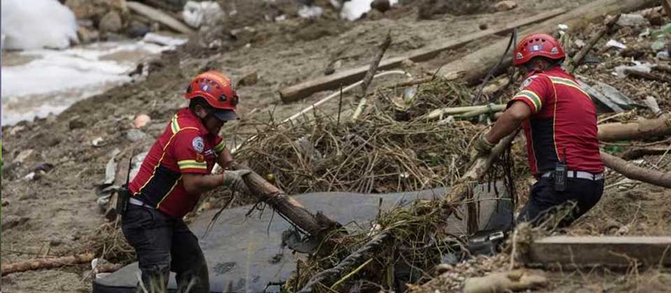 Asciende a 9 los fallecidos por desbordamiento de río en Ciudad de Guatemala