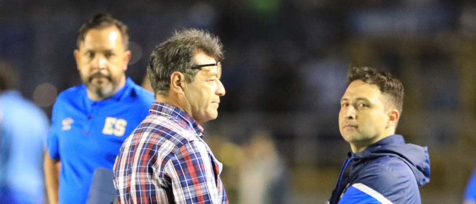 Hugo Pérez se resiste a renunciar y afirma que «tenía controlado el partido»