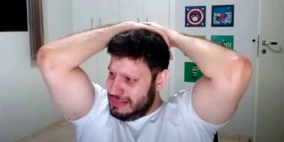 Youtuber pierde $60 mil durante transmisión al mostrar accidentalmente sus contraseñas