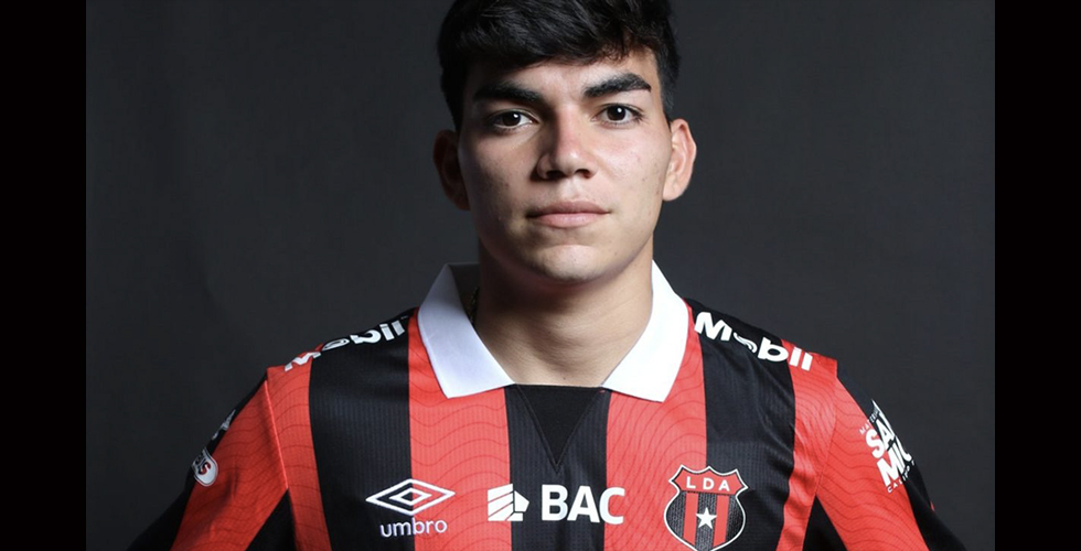 Menjívar no puede debutar con Alajuelense hasta que la INTERPOL lo autorice