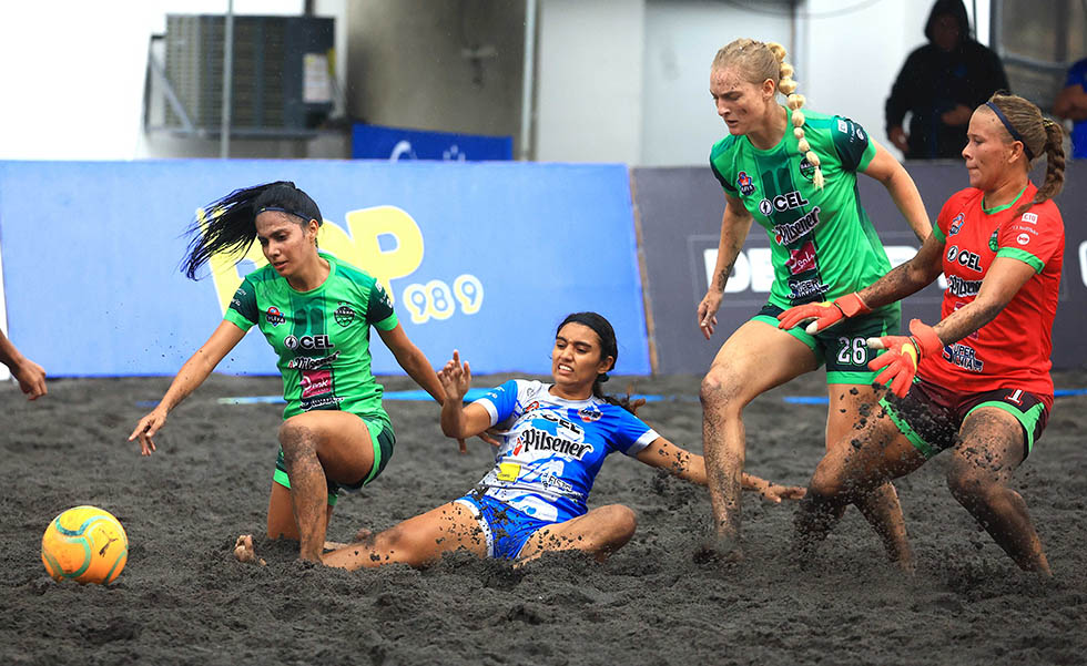 Barra de Santiago y San Marcelino jugarán la final femenina de la Copa CEL de fútbol playa