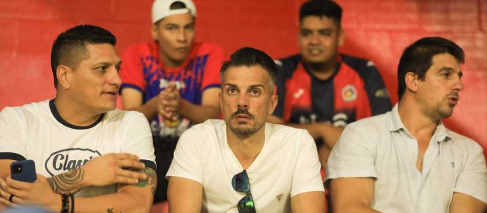 Nuevo técnico de La Selecta fue a observar el partido FAS vs Águila