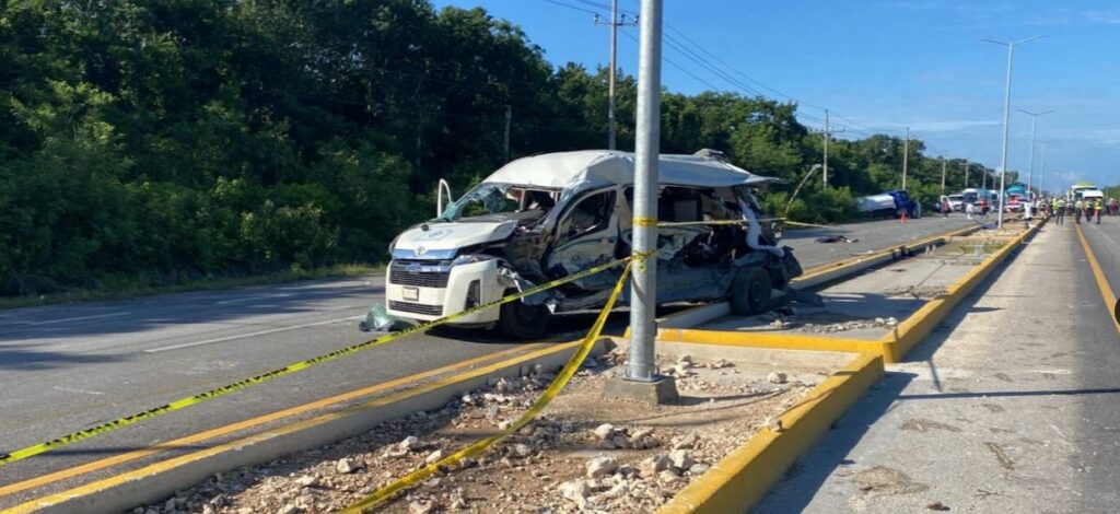 Trágico accidente deja 7 personas fallecidas y 12 lesionados en carretera a Tulum, México