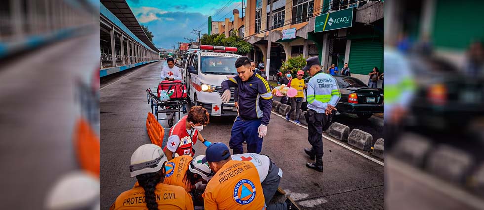 Arrollan a persona en la alameda Juan Pablo II