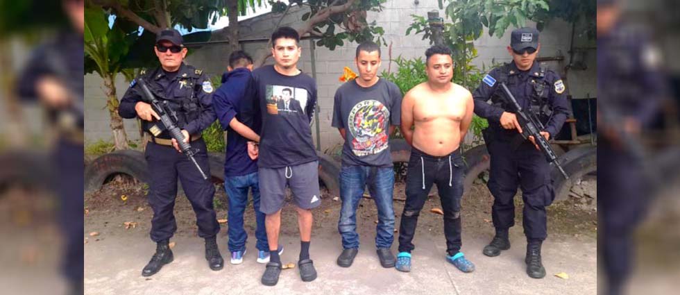 Sacan de las calles a cuatro peligrosos MS-13 que se escondían en una residencial de La Libertad