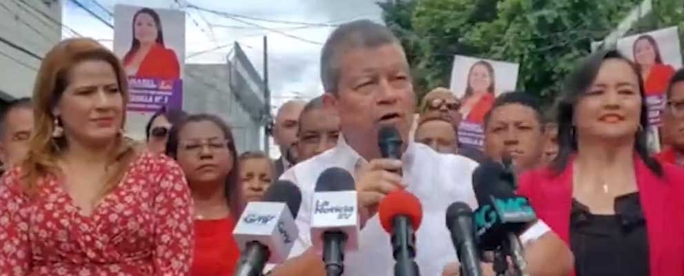 El “Chino” Flores dice que promoverá un debate con candidatos a la presidencia 