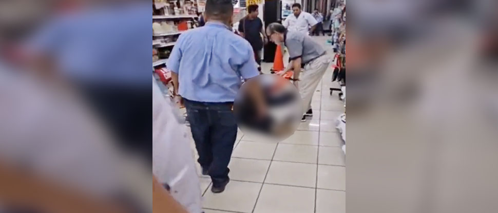 Trabajador cae de gran altura en el interior de una ferretería en San Salvador