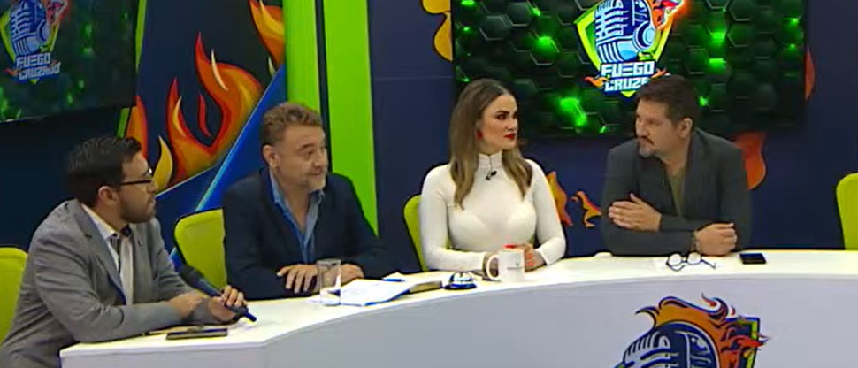 Hernán Carrasco insinúa que Karsten Rivas es un payaso en transmisión en directo