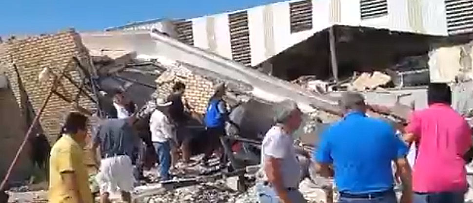 Colapsa techo de una iglesia en plena misa en Tamaulipas, México
