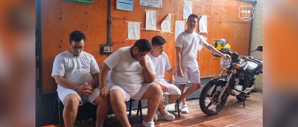 Acusan a mensajes de banco por sustraer casi $100 mil falsificando documentos 