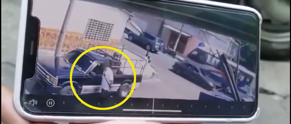 Ponen en evidencia a ladrón que roba objetos valiosos en carros estacionados