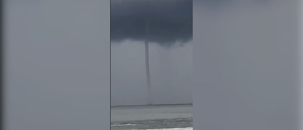Captan impresionante tromba marina que se formó en la costa de La Libertad 