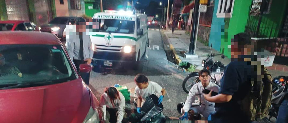 Motociclista resulta gravemente lesionado tras ser arrollado por un vehículo en San Salvador