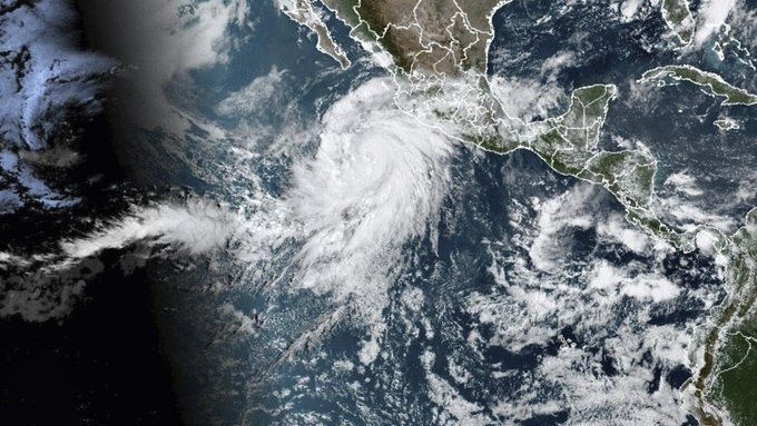 Huracán Norma se convierte en categoría 3 en su ruta a costas mexicanas