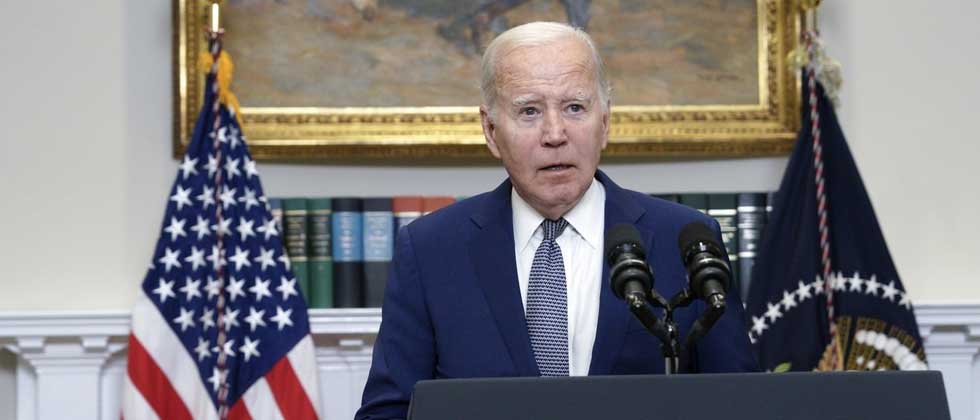 Joe Biden «se congela» en medio de un discurso en la Casa Blanca