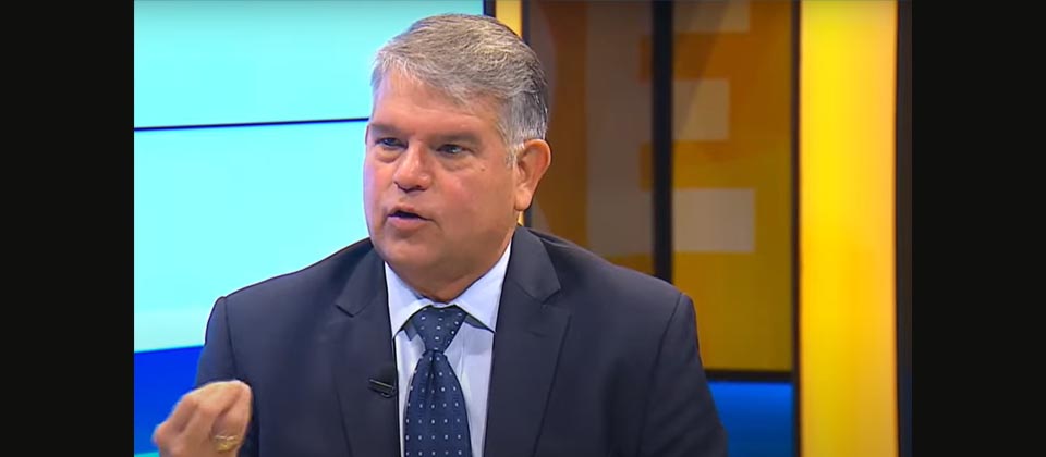 Candidato presidencial de Nuestro Tiempo se molesta porque le dicen «que no conoce la realidad del país»