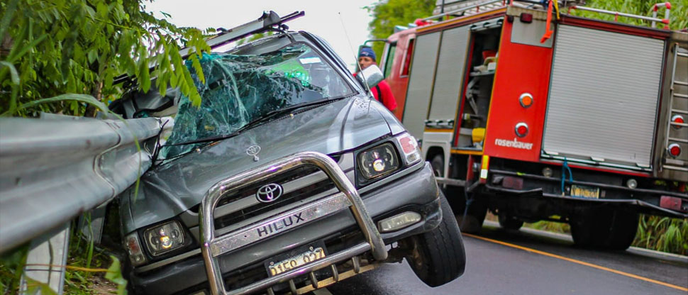 Copiloto muere al accidentarse vehículo en Chalatenango