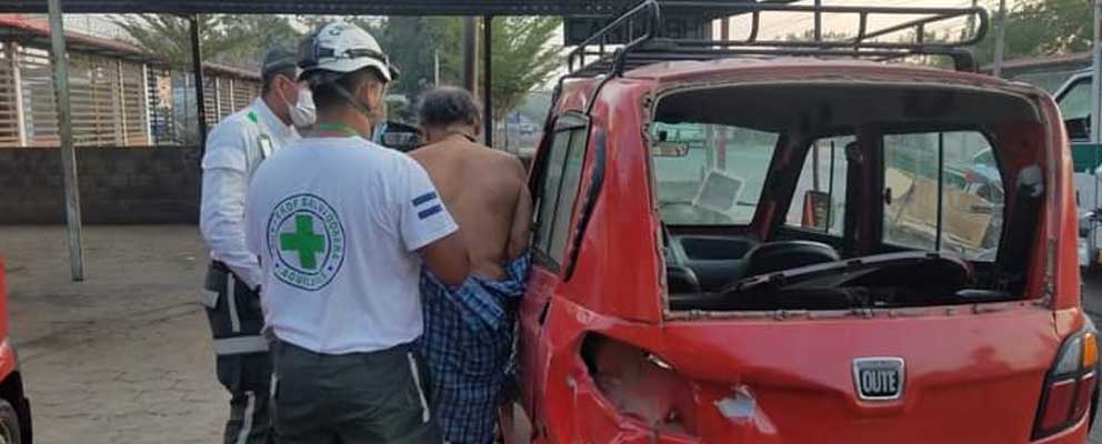 Automovilista que no tenía licencia de conducir provoca choque en la Troncal del Norte