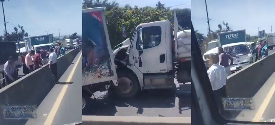 Reportan tráfico pesado por fuerte choque en carretera hacia Quezaltepeque